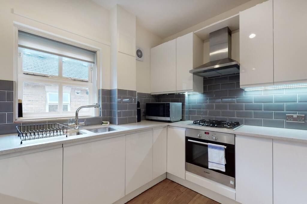 Lovely 2-Bedroom Flat Near Highgate Лондон Екстериор снимка