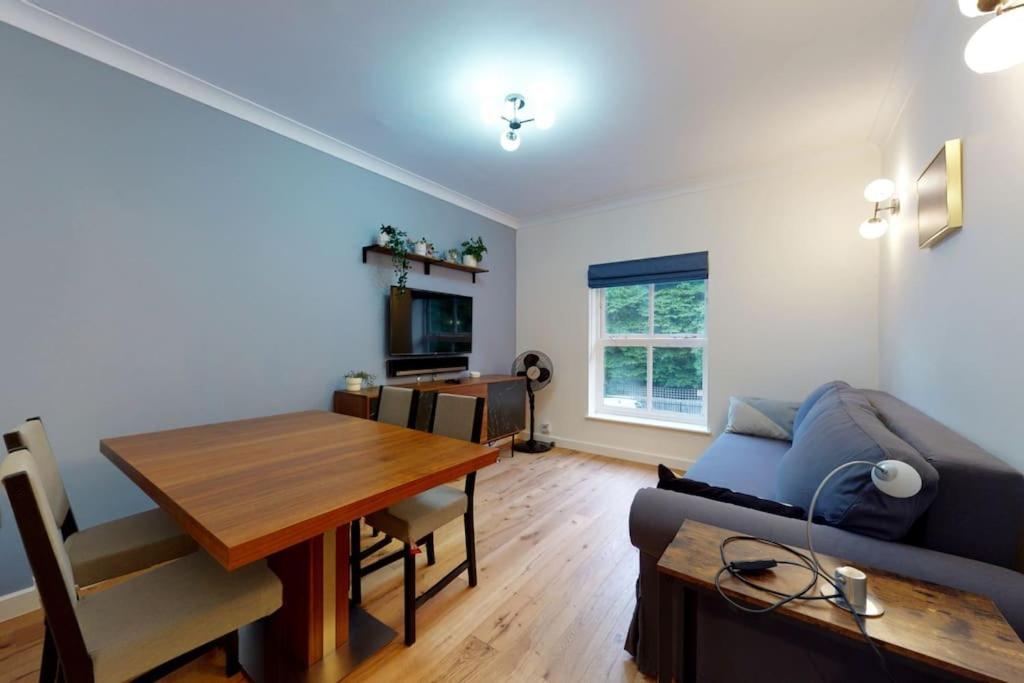 Lovely 2-Bedroom Flat Near Highgate Лондон Екстериор снимка